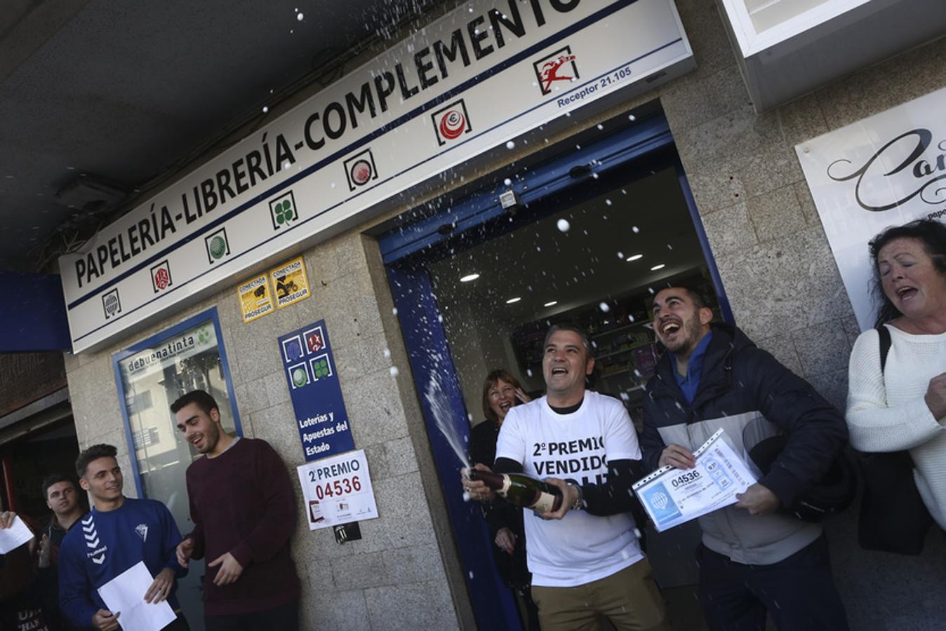 Fotos: Alegría desbordada en Cádiz por el segundo premio