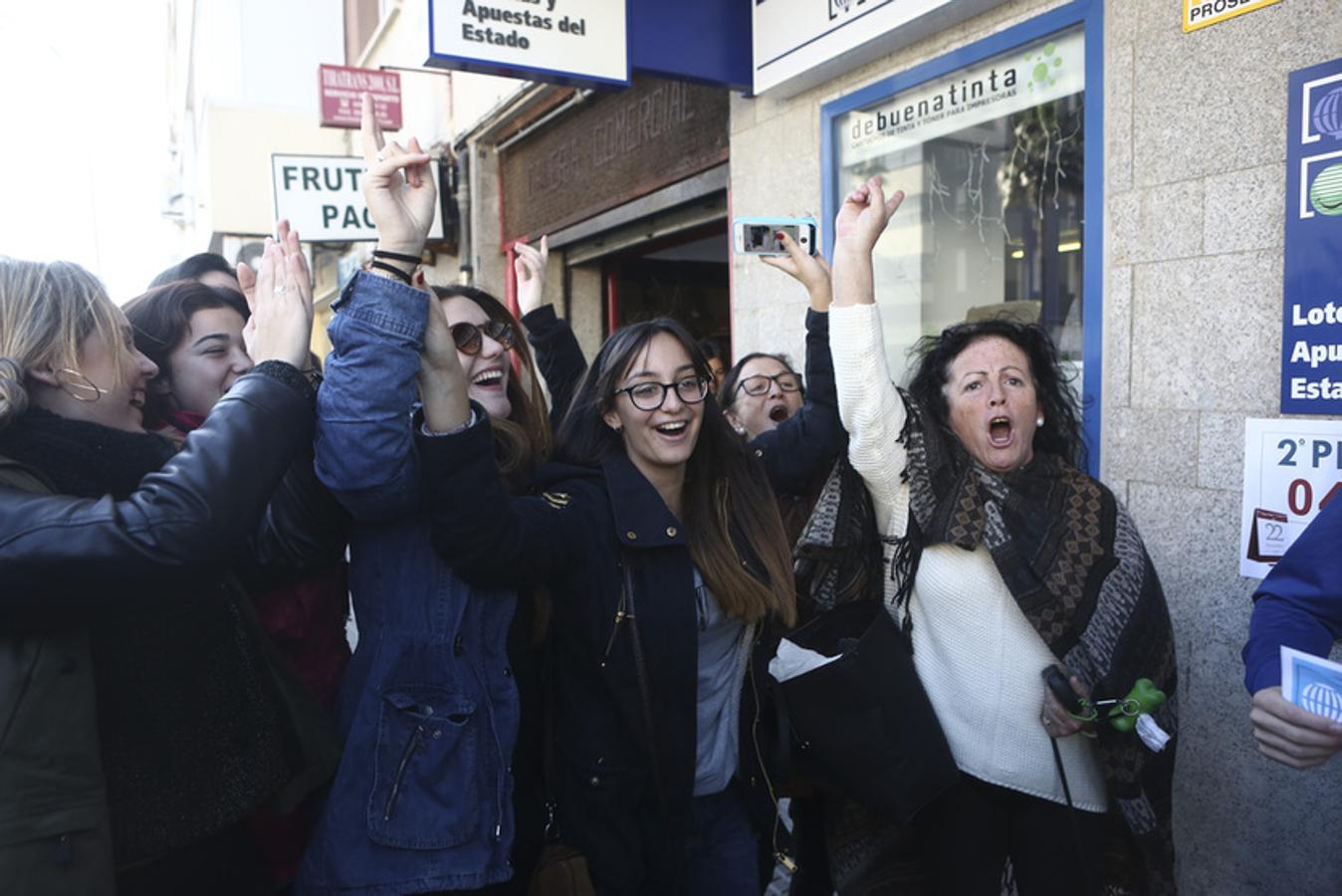 Fotos: Alegría desbordada en Cádiz por el segundo premio