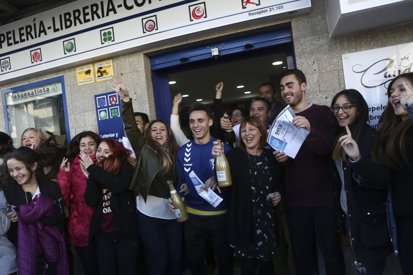 Fotos: Alegría desbordada en Cádiz por el segundo premio