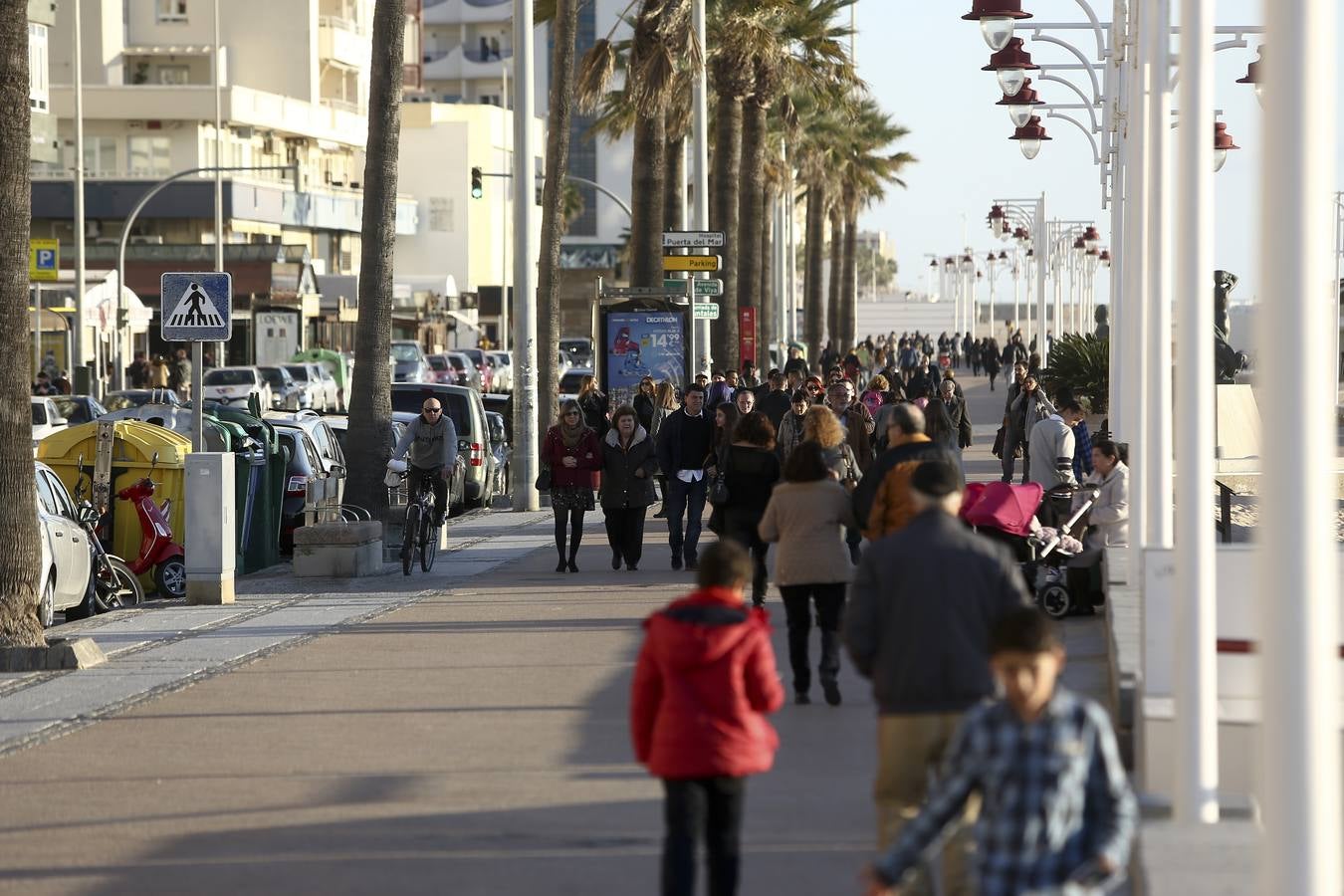 El sol acompaña la Navidad en Cádiz