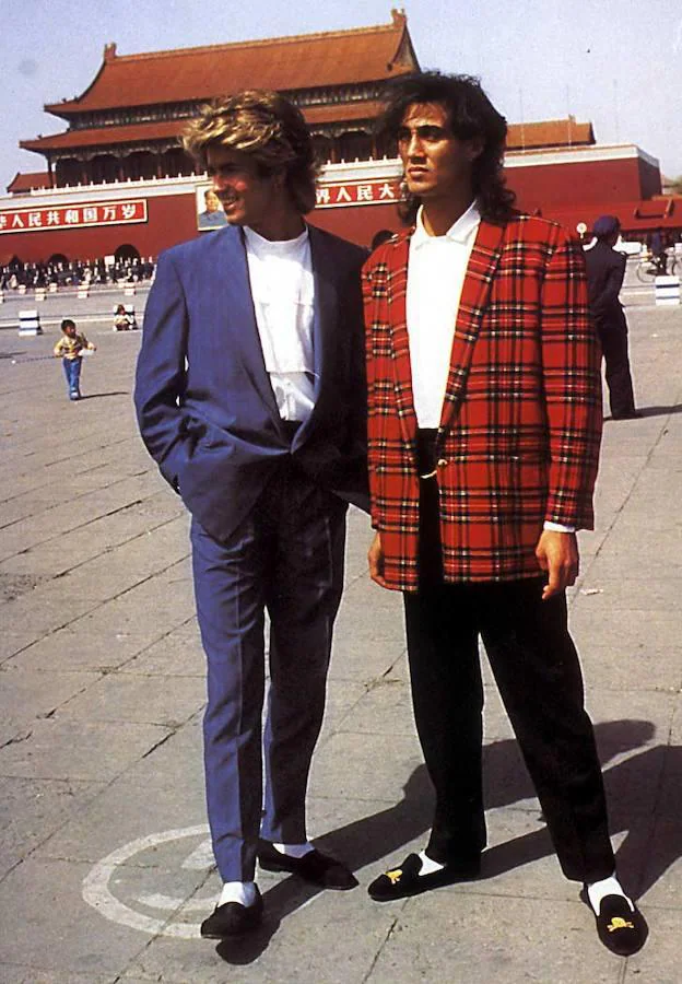 George Michael saltó a la fama en los 80 de la mano del dúo Wham!, que después abandonó para comenzar su carrera en solitario 