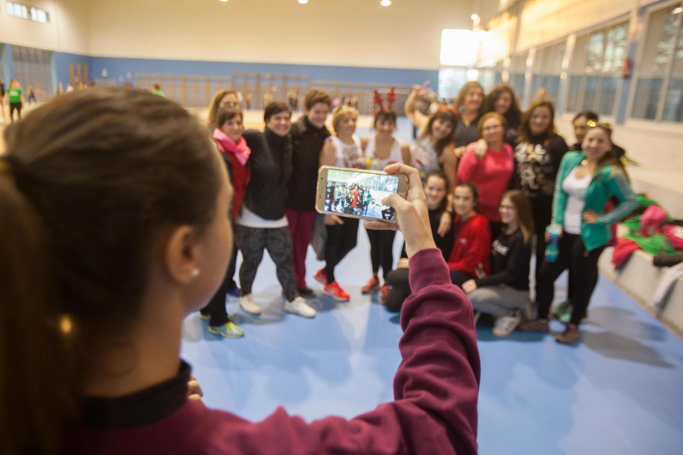 Primer día de actividad real en el polideportivo de Fidiana, en imágenes