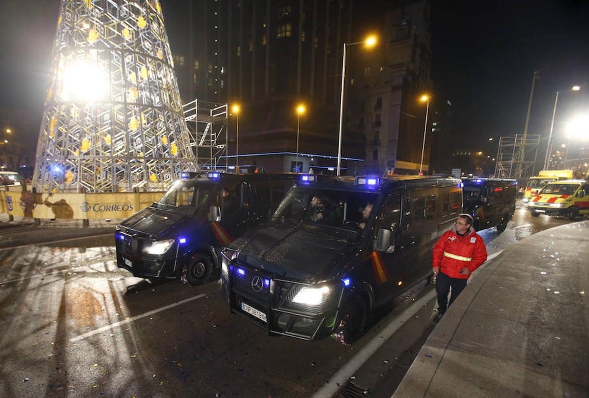 La llegada de los Reyes Magos a Madrid, en imágenes. Las elevadas medidas de seguridad entorno a la Cabalgata se han hecho notar