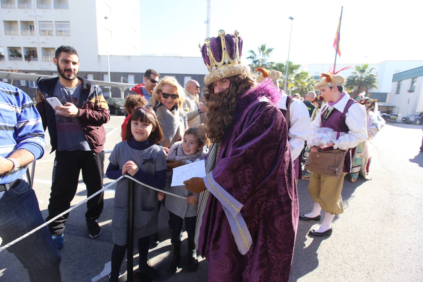 Los Reyes visitan la Comandancia de la Guardia Civil