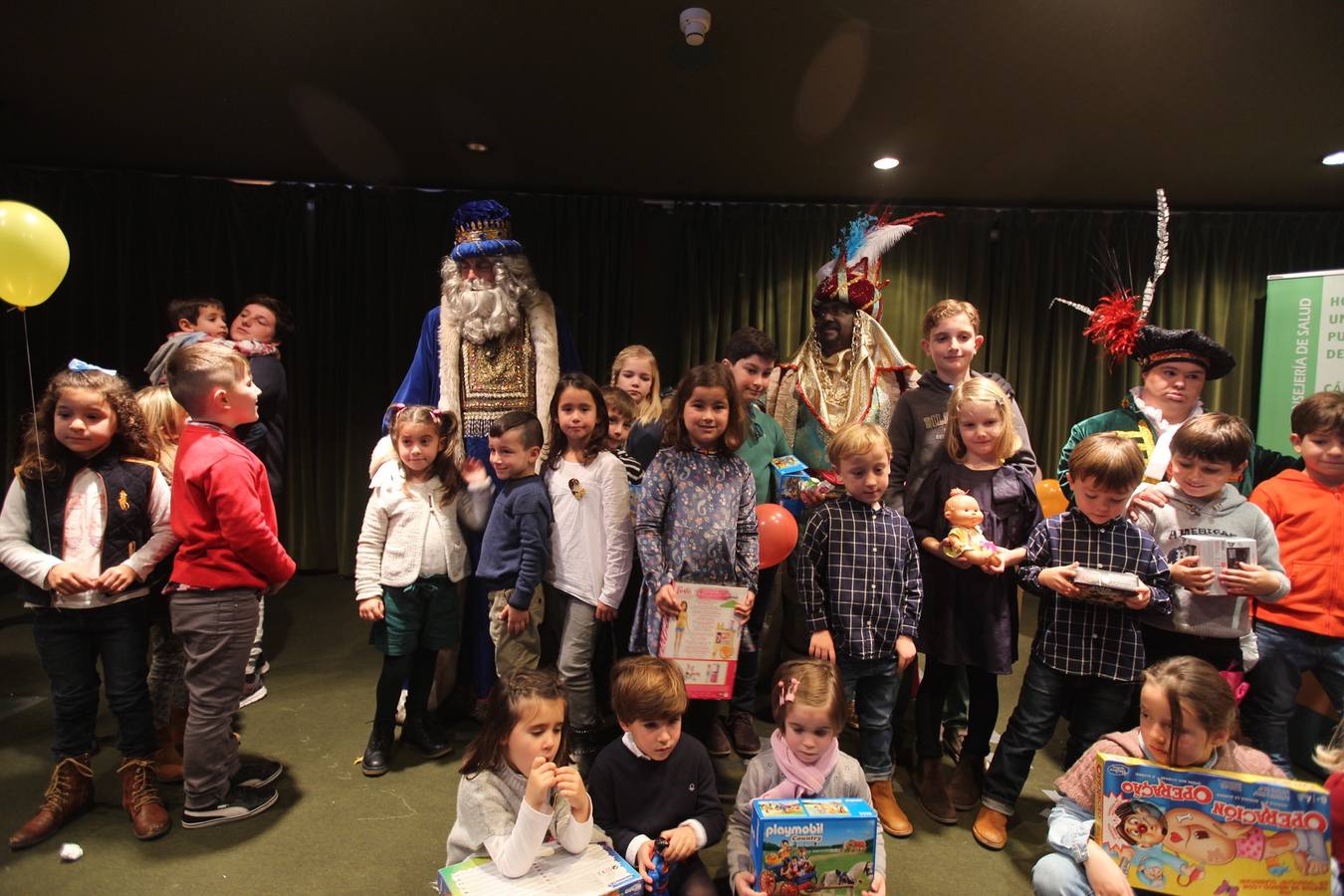 Visita de los Reyes Magos al Hospital Puerta del Mar