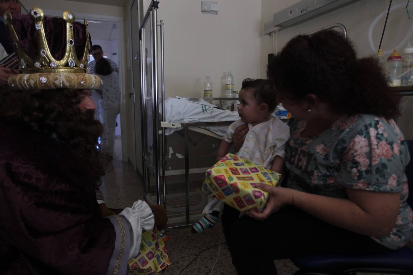 Visita de los Reyes Magos al Hospital Puerta del Mar