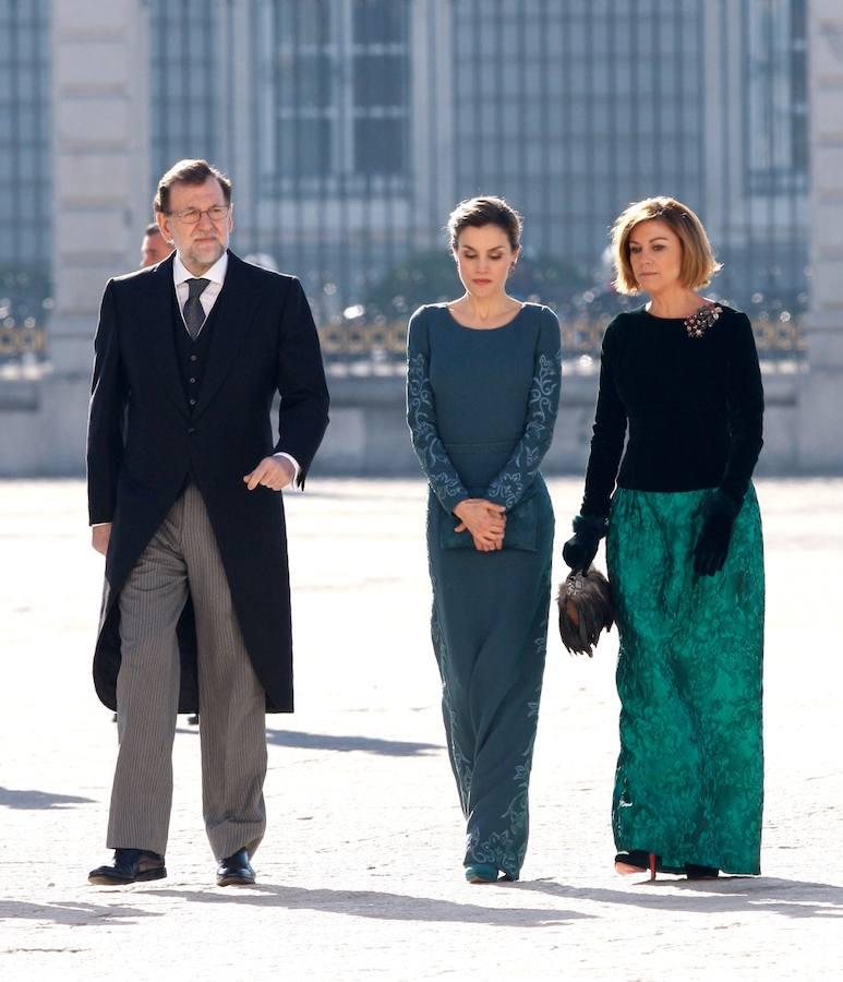 Doña Leizia ha optado por repetir un vestido de color verde, que ya había lucido en esta misma ceremonia en ocasiones anteriores.. 