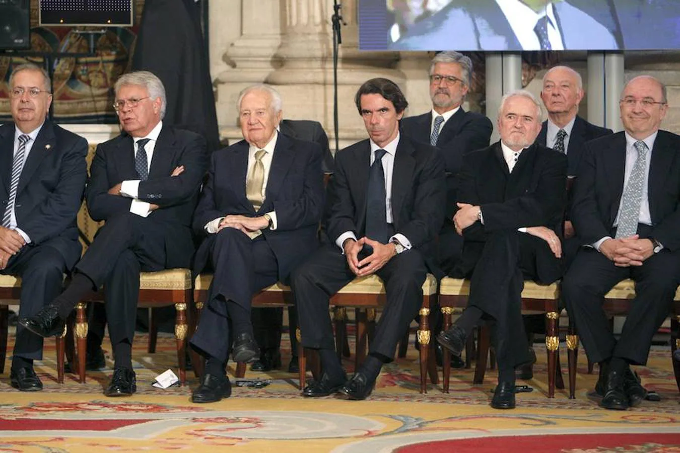 Felipe González, Mario Soares, José María Aznar, Joaquín Almunia y Manuel Marín, durante el 25 aniversario del Tratado de Adhesión de España y Portugal a la UE. 
