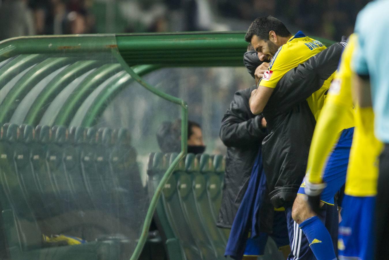 El Cádiz C.F. gana en Elche (2-3)