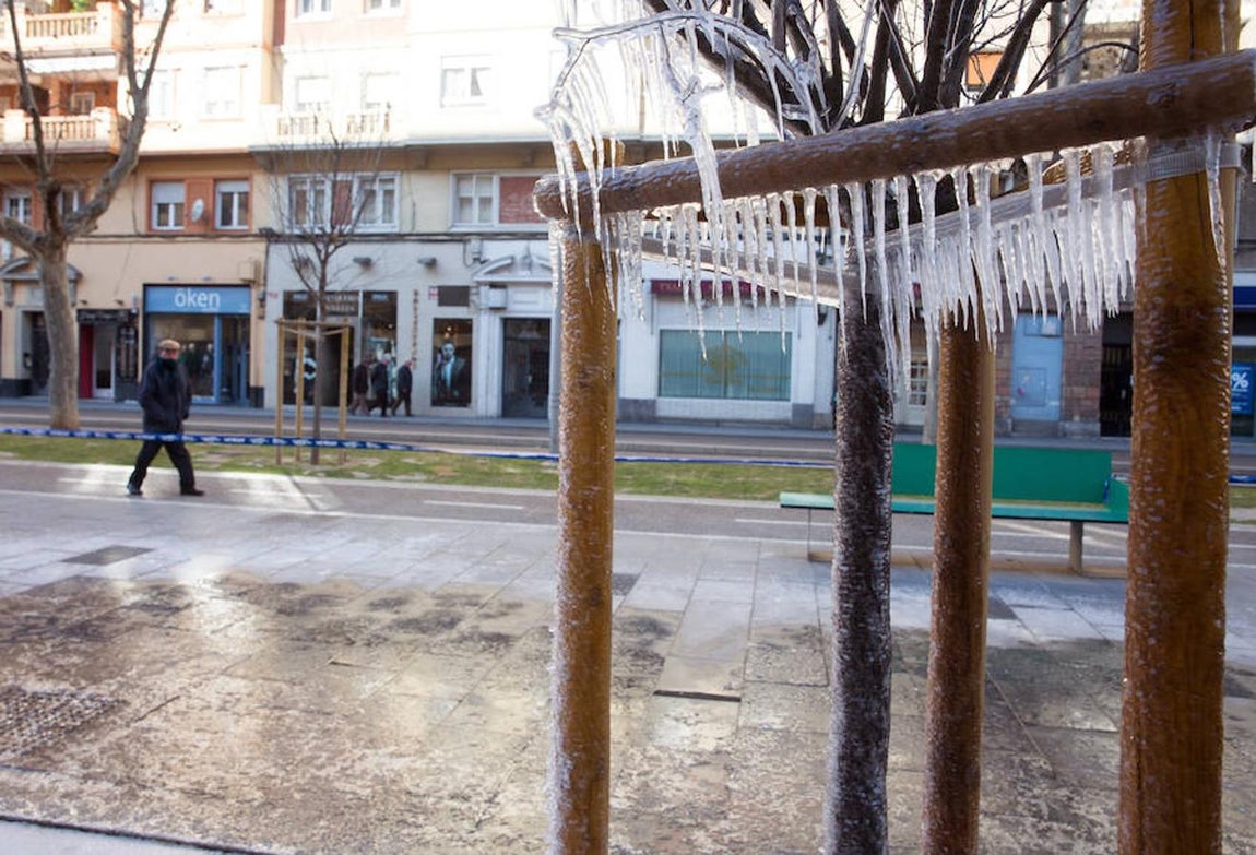 Las imágenes más impactantes de la ola de frío. El temporal también ha dejado su rastro en Zaragoza (Aragón) durante este miércoles.