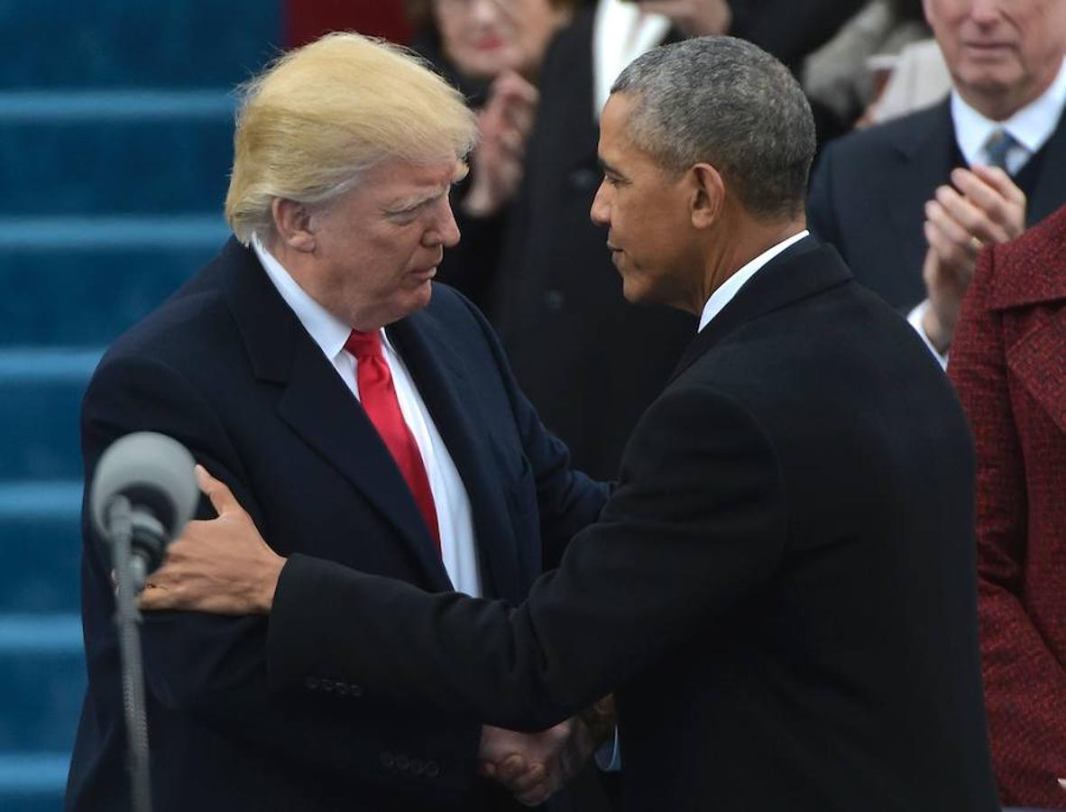 Obama felicita a Donald Trump. 