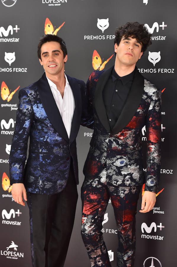 Javier Calvo y su pareja, en la alfombra roja de los Premios Feroz. 