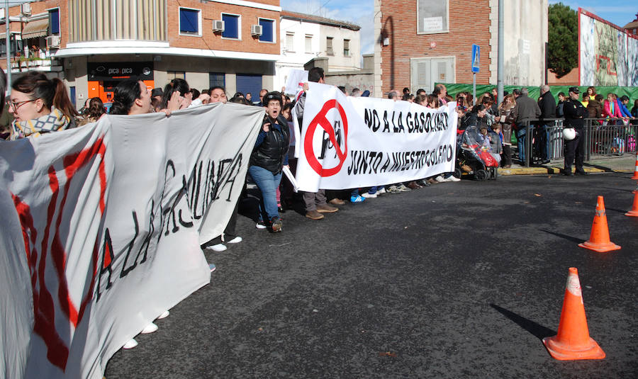 Todos contra la gasolinera