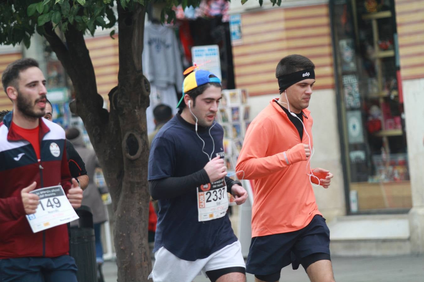 ¿Has corrido la Media Maratón de Sevilla? ¡Búscate en las imágenes!