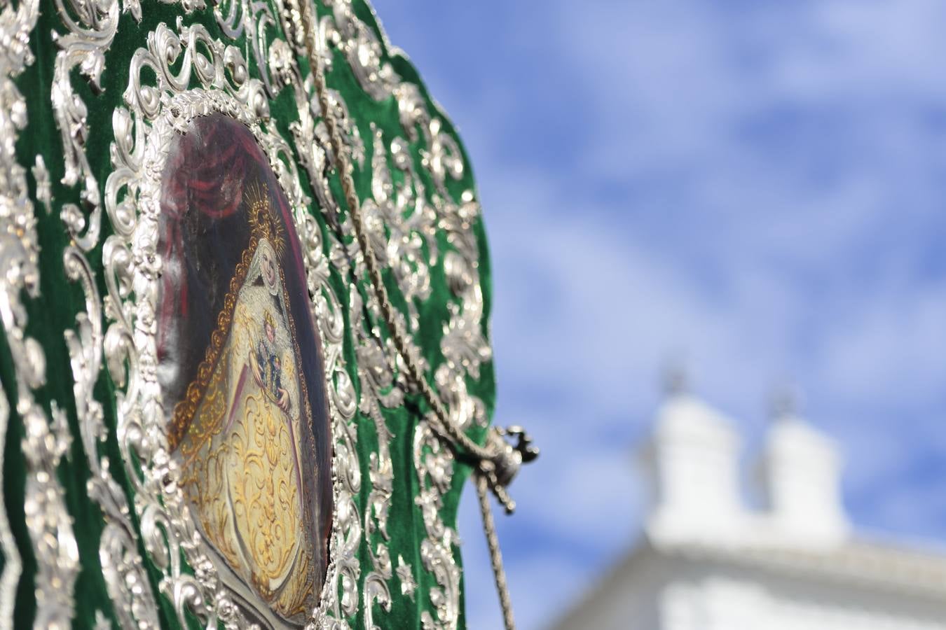 La peregrinación extraordinaria a la aldea de El Rocío, en imágenes