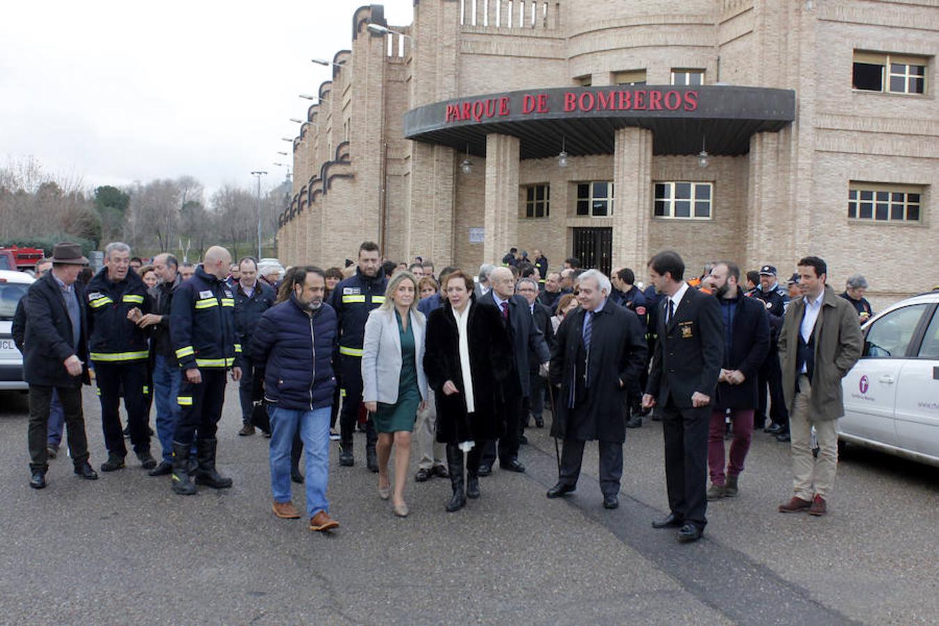 En imágenes: homenaje a Pablo Carrasco, el bombero que falleció en el incendio del hospital de Toledo en 1987