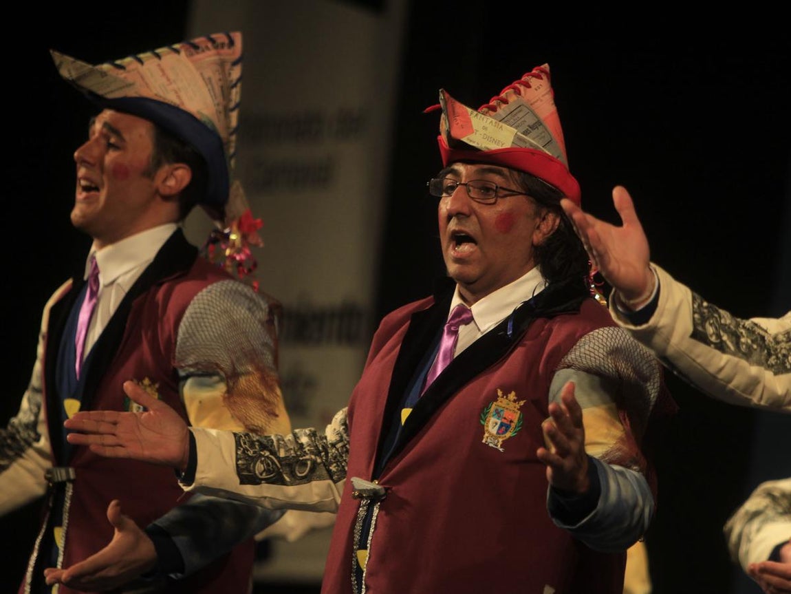 Fotos: Comparsa Enséñame Cai en el COAC 2017