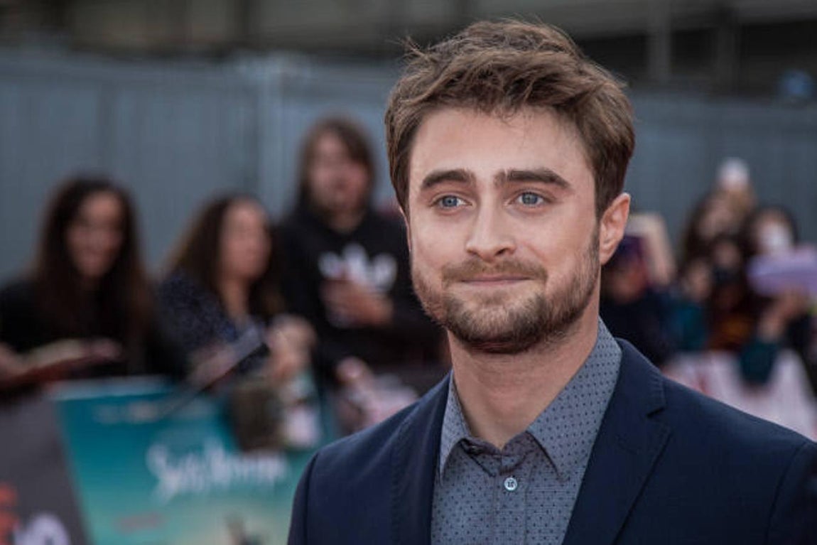 Daniel Radcliffe. «No tengo Twitter ni Facebook y creo que eso me hace las cosas mucho más fáciles. No puedes contar lo que haces a cada momento y luego reclamar privacidad en tu vida a los medios, nadie te tomaría en serio»