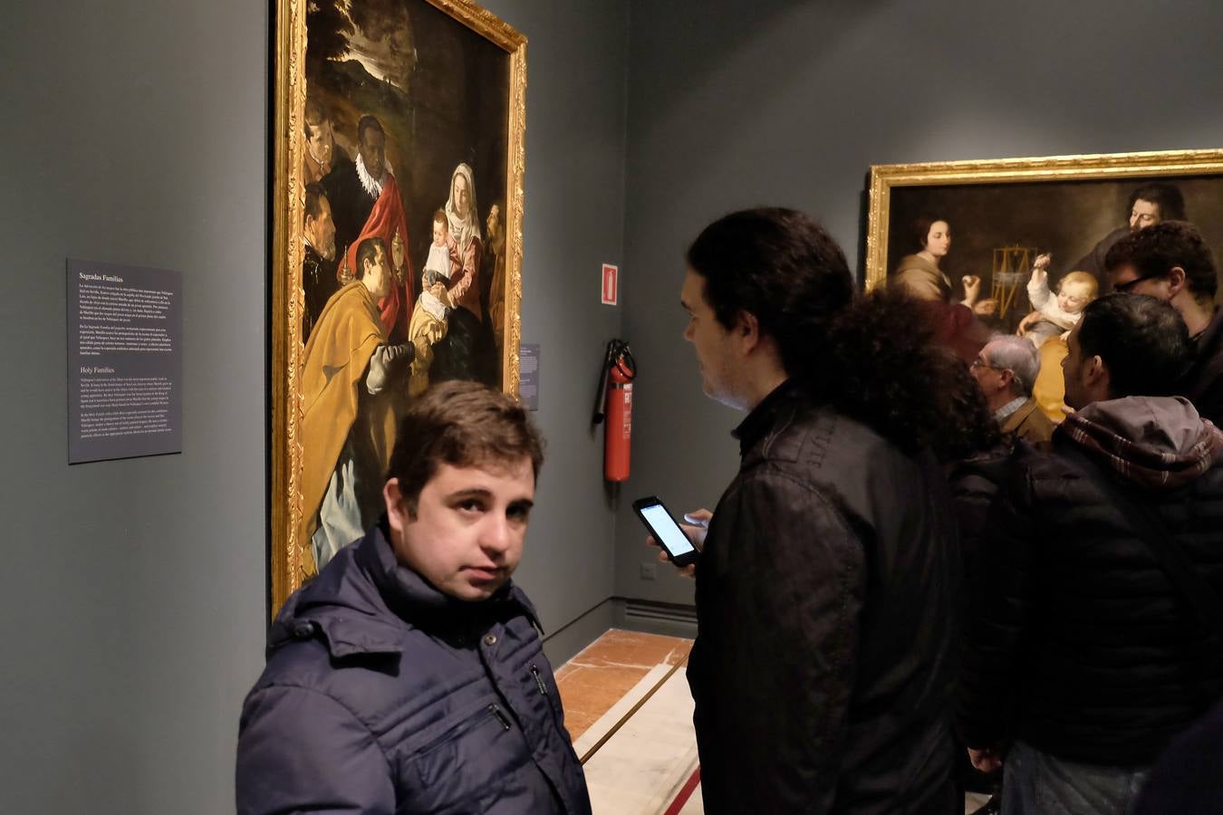 Jovenes autistas disfrutan de Murillo y Velázquez en la exposición de Focus