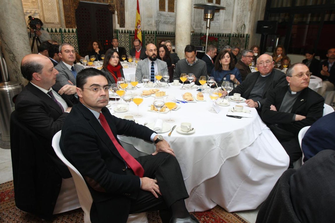 Ricardo Zapata, Jerónimo Bocuñano, Víctor Gómez, Ana L. Timermans, Domingo Delgado, Antonio Ñúñez, Amparo Ortega, Balbino Reguera y Guillermo Rodríguez–Leonsegui