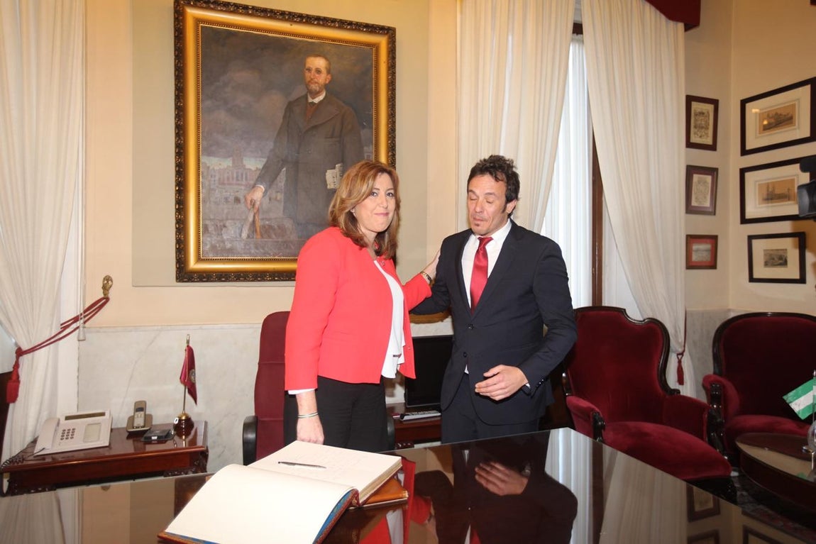 Fotos: Incidentes en Cádiz al inicio de la visita