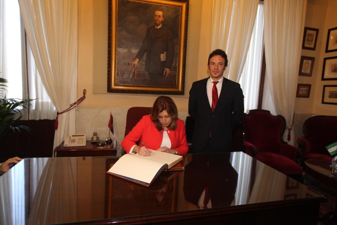 Fotos: Incidentes en Cádiz al inicio de la visita