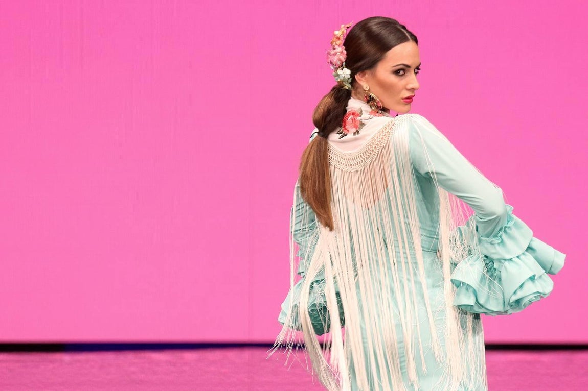 Primeros desfiles del salón de moda flamenca, SIMOF 2017