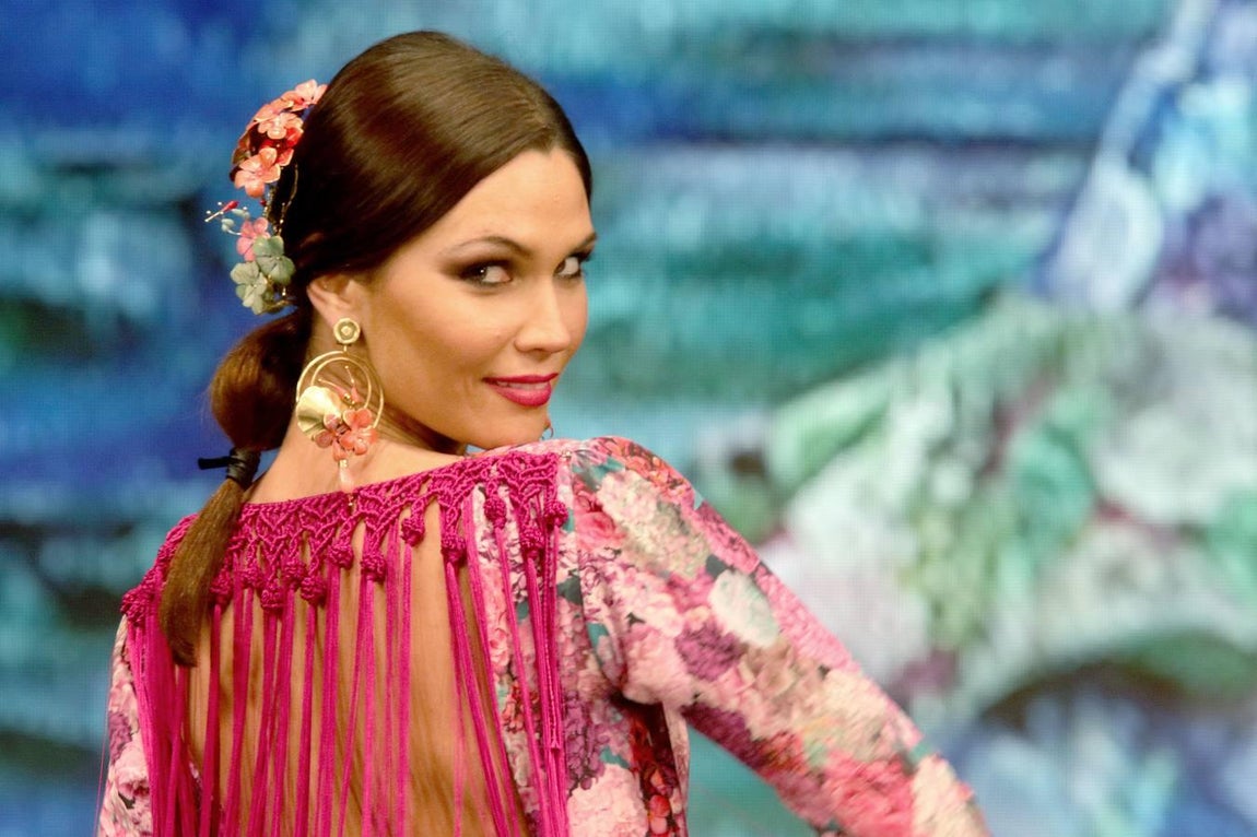 Primeros desfiles del salón de moda flamenca, SIMOF 2017