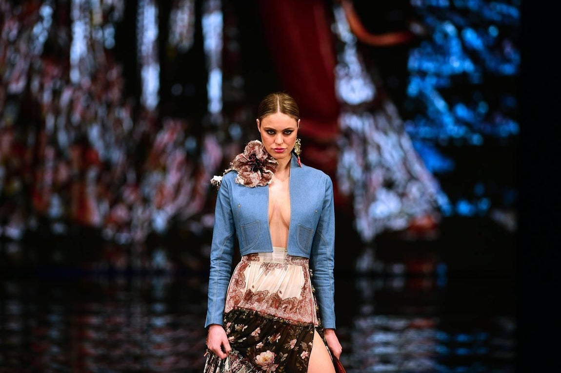 Primeros desfiles del salón de moda flamenca, SIMOF 2017