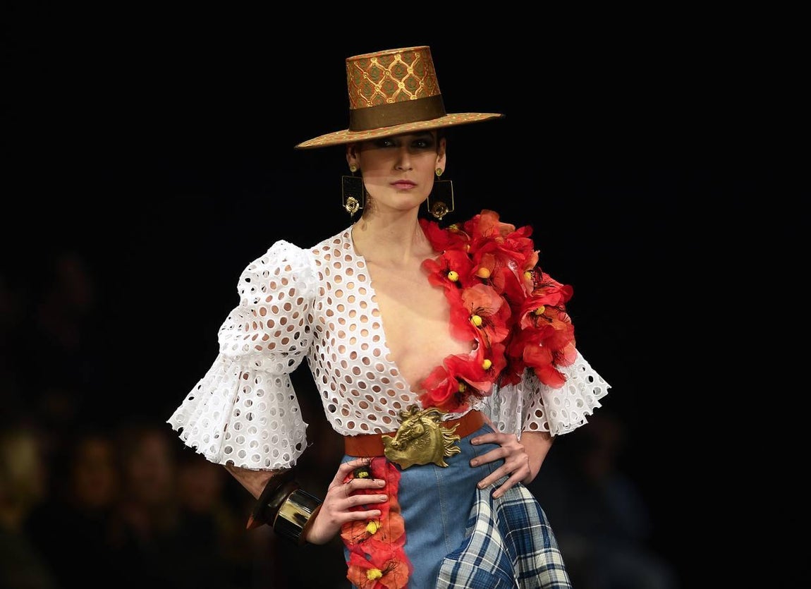 Primeros desfiles del salón de moda flamenca, SIMOF 2017