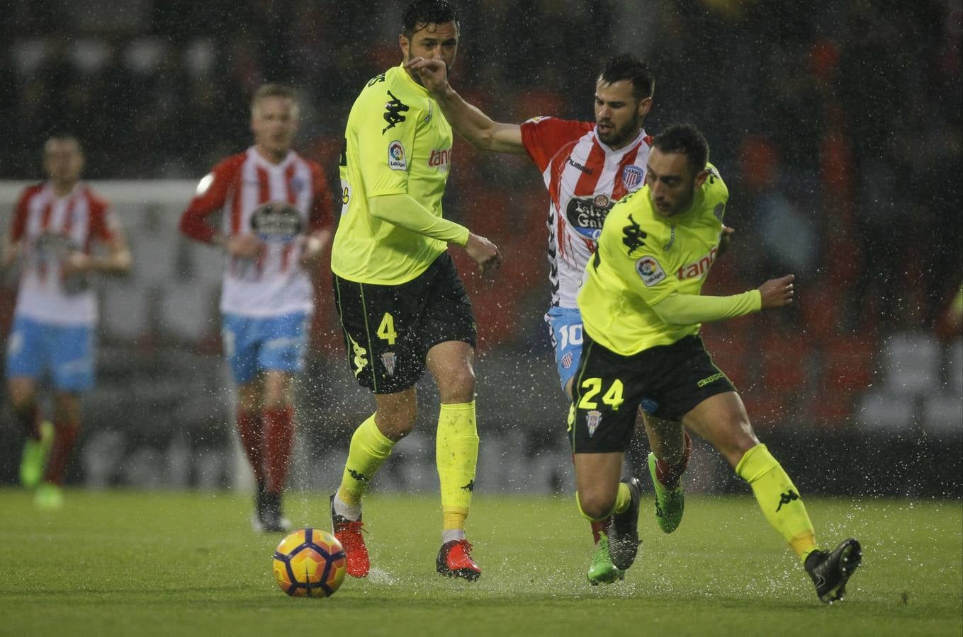 La tormenta para el Córdoba en Lugo, en imágenes