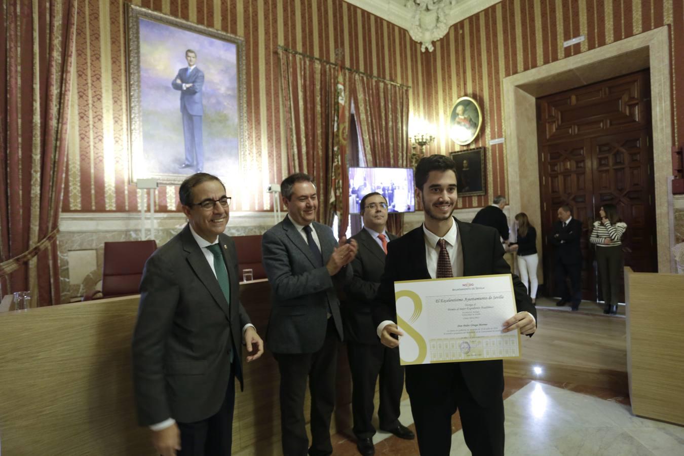 Homenaje a los universitarios con las mejores notas de Sevilla