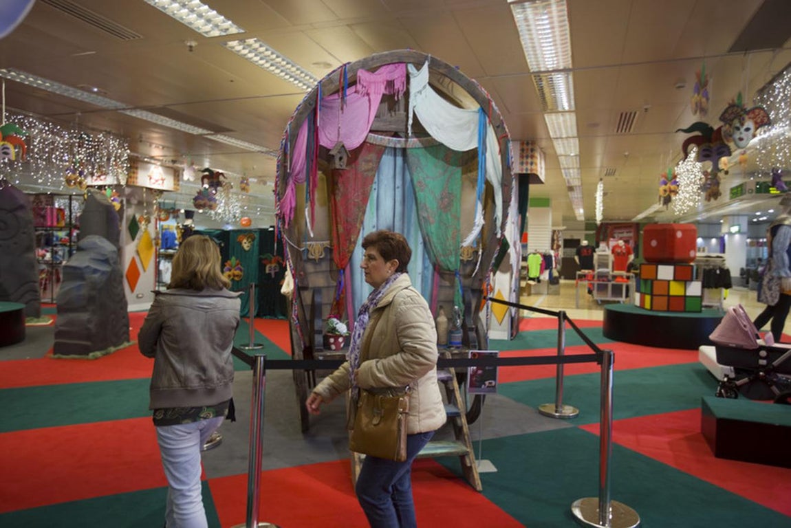 Exposición sobre Carnaval en el Corte Inglés Bahía de Cádiz