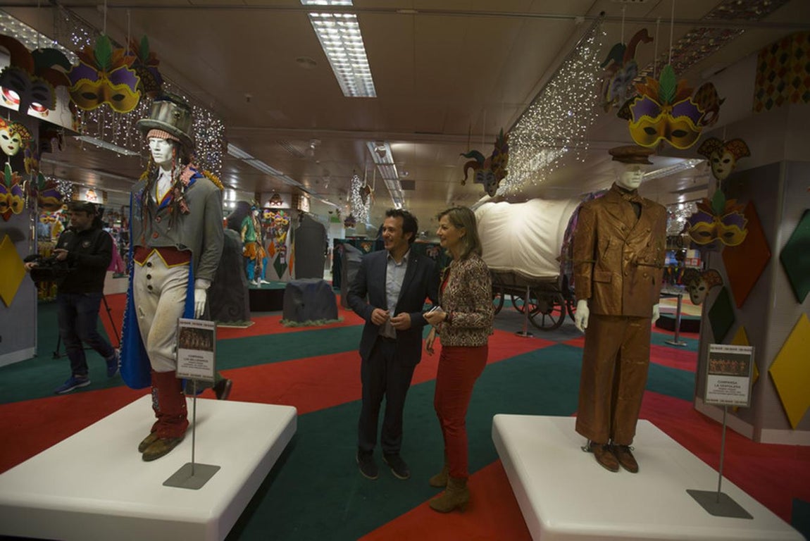 Exposición sobre Carnaval en el Corte Inglés Bahía de Cádiz
