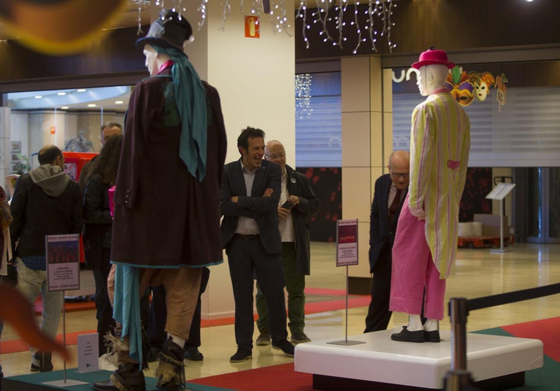 Exposición sobre Carnaval en el Corte Inglés Bahía de Cádiz