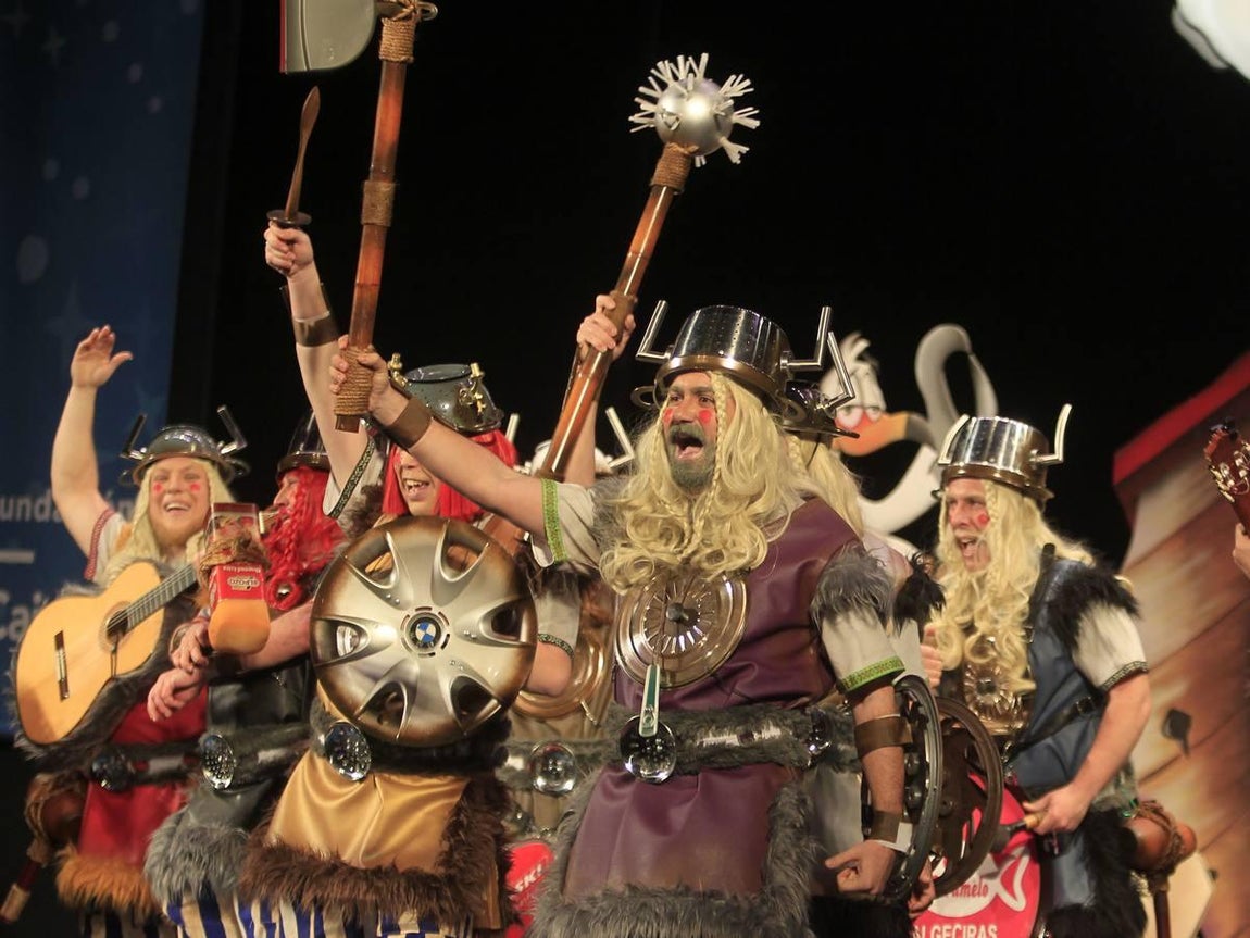 Fotos: Chirigota Los de Cádiz norte