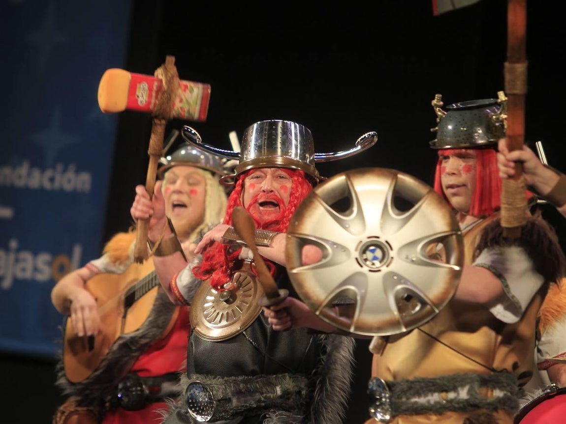 Fotos: Chirigota Los de Cádiz norte