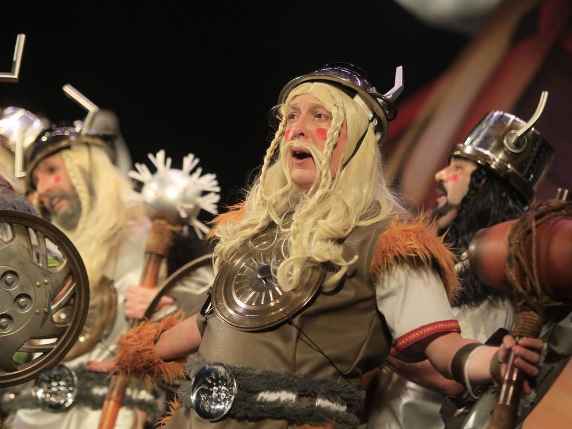 Fotos: Chirigota Los de Cádiz norte