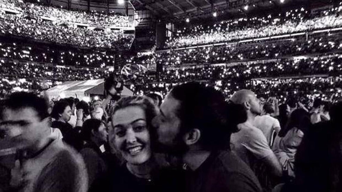 Marta Ortega y Carlos Torretta. El hijo del diseñador Roberto Torretta y la heredera del imperio Inditex se conocieron hace un año y desde el principio hubo buena sintonía entre ellos. Así lo contó el periodista de esta casa, Martín Bianchi, el pasado 7 de mayo, cuando en las páginas de Gente Estilo de ABC publicó la íntima amistad que existe entre ambos. «Se están conociendo. No es un secreto ni lo ocultan, pero tampoco lo van a publicitar»