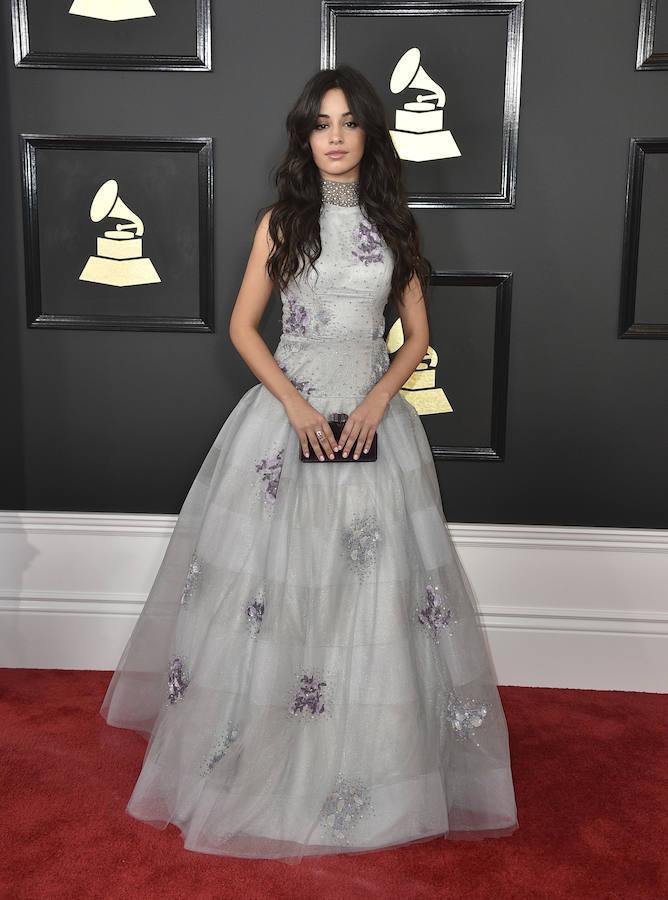 Camila Cabello, en la alfombra roja de los Grammy 2017. 