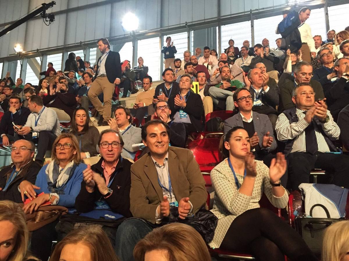 El Congreso del PP, fotografiado por los compromisarios cordobeses