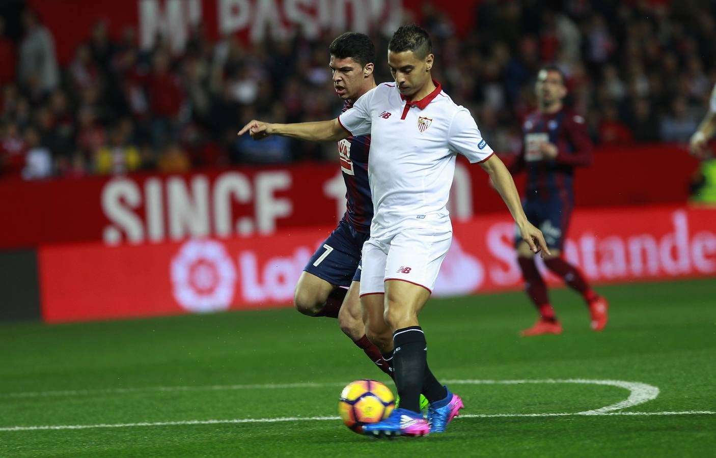 El Sevilla se anota tres puntos en casa ante el Eibar