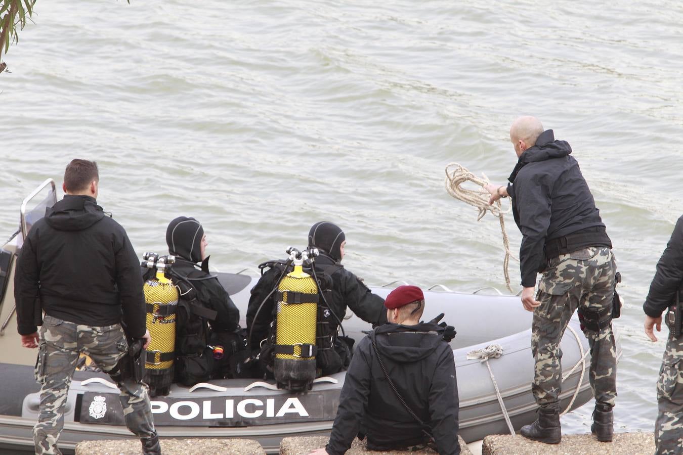 Sigue la nueva búsqueda de los restos de Marta del Castillo en el Guadalquivir