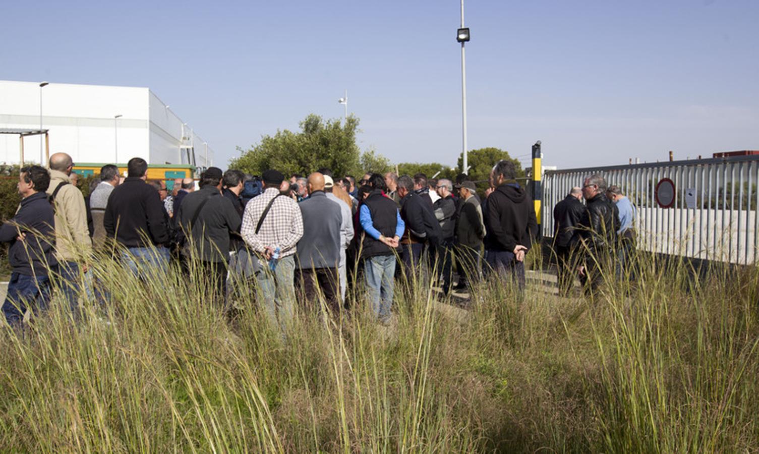 Los extrabajadores se concentran en las puertas de Delphi en el décimo aniversario del cierre