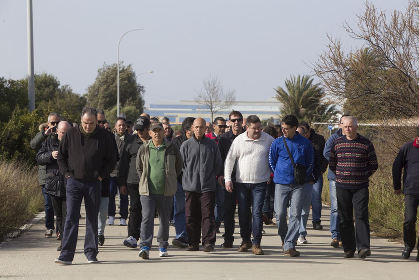 Los extrabajadores se concentran en las puertas de Delphi en el décimo aniversario del cierre