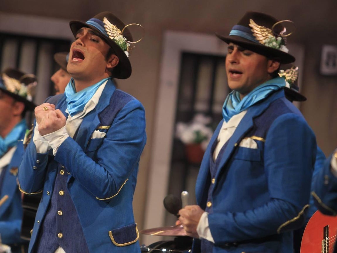 Fotos: Comparsa El ángel de Cádiz. COAC 2017