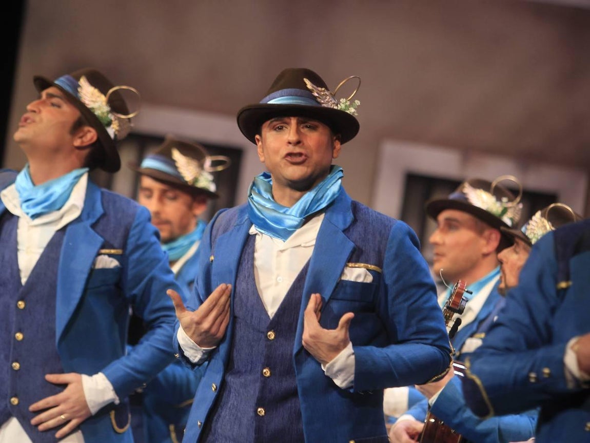 Fotos: Comparsa El ángel de Cádiz. COAC 2017