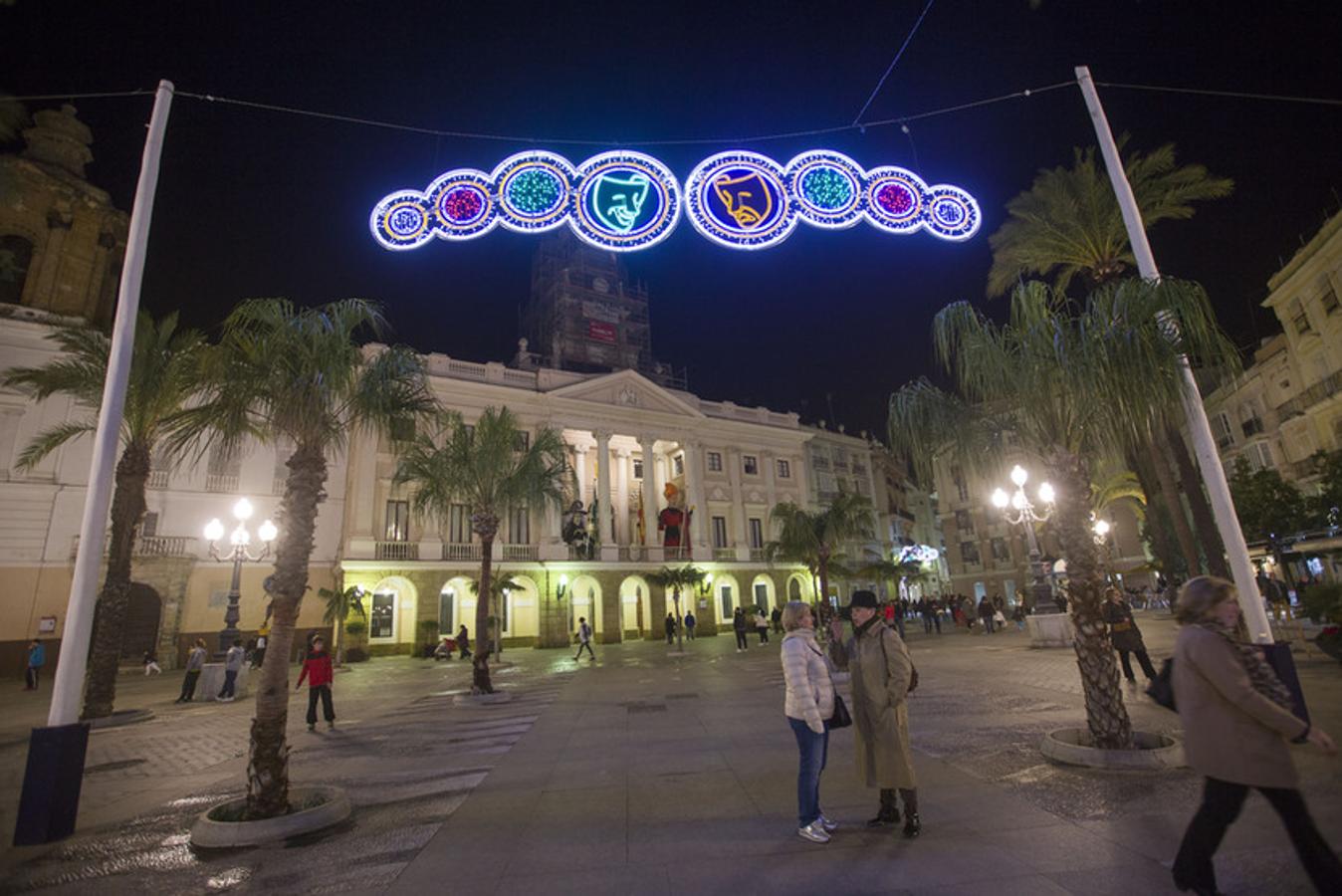 Fotos: Así es la iluminación de Carnaval de Cádiz 2017