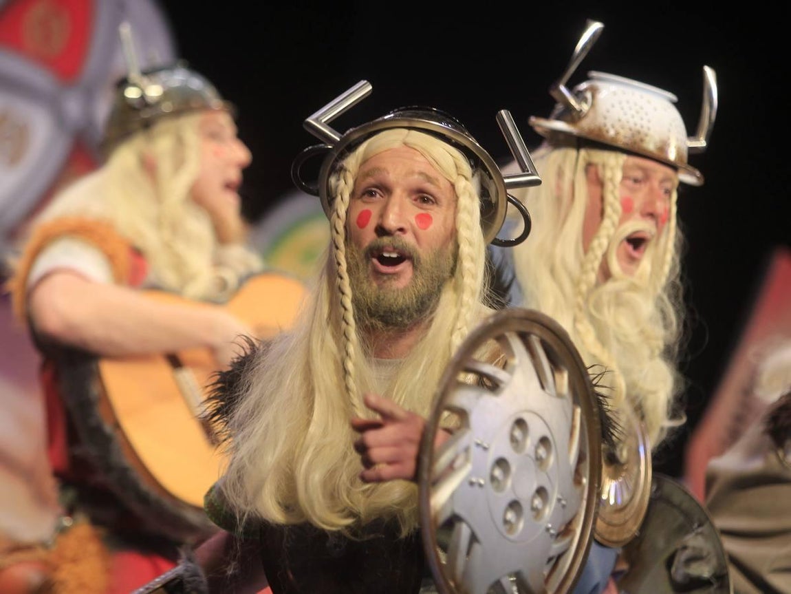 Fotos. Chirigota Los de Cádiz norte. COAC 2017