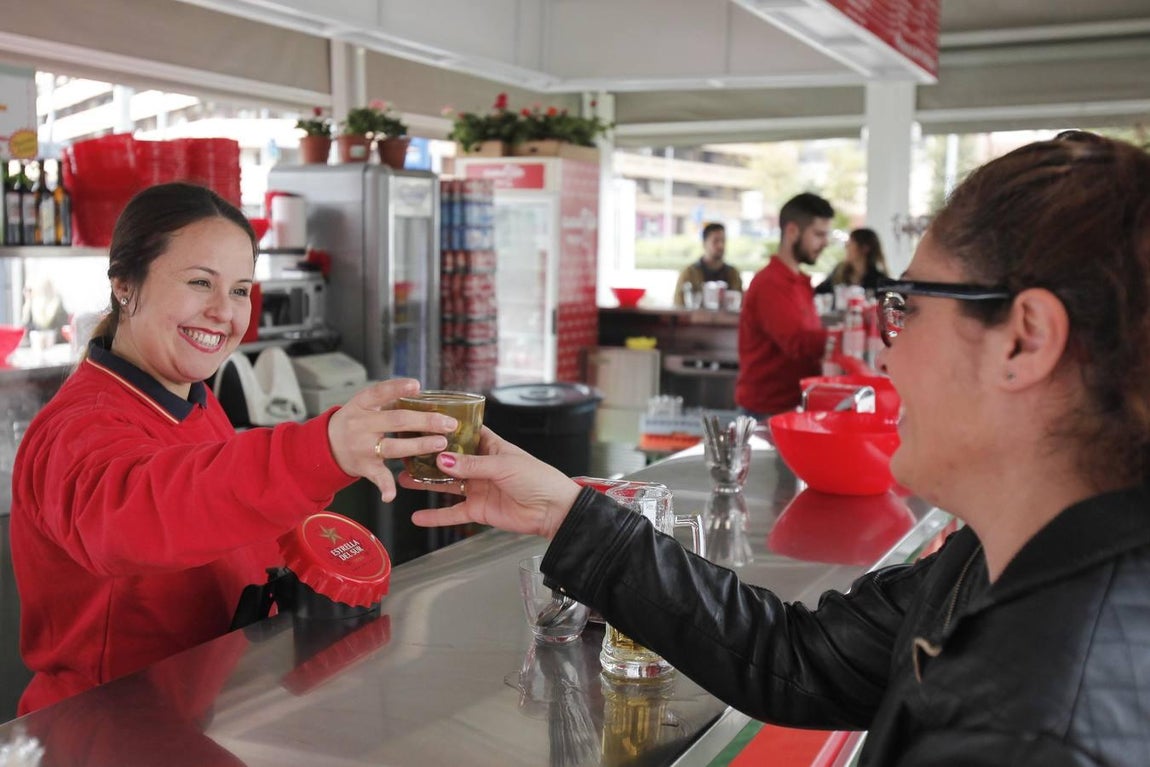 El arranque de los puestos de caracoles, en imágenes